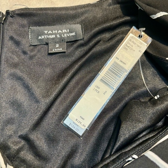 NWT Tahari Dress Sz 2 Arthur S. Levine Black White Geometric Lines Short Slv ASL - Picture 11 of 16